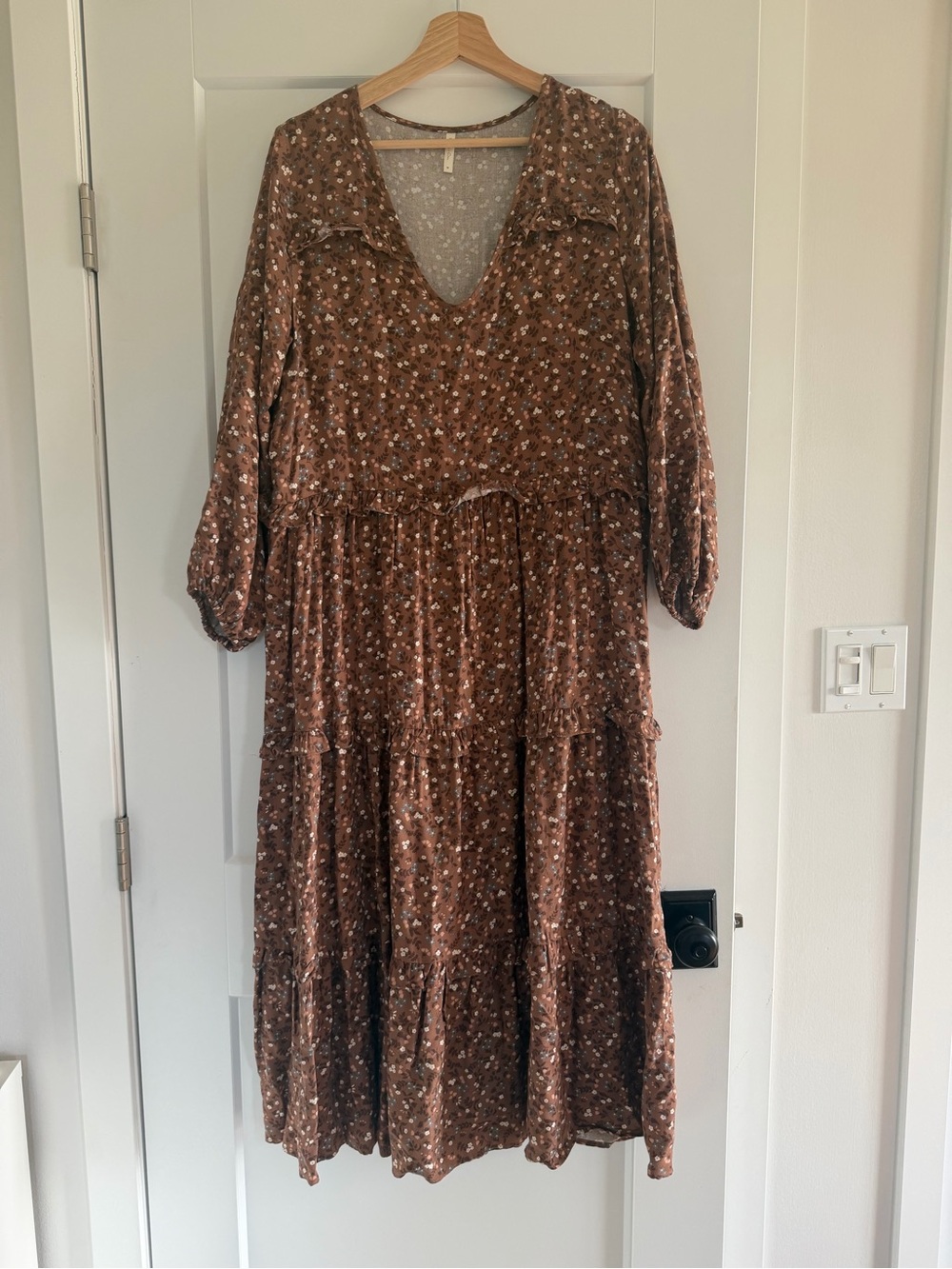 Rylee + Cru Brown Floral Tiered V-Neck Midi Dress